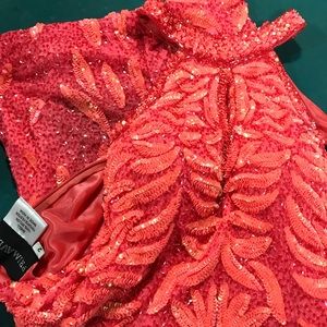 I’m selling my stunning homecoming dress 🥺🤩😍...